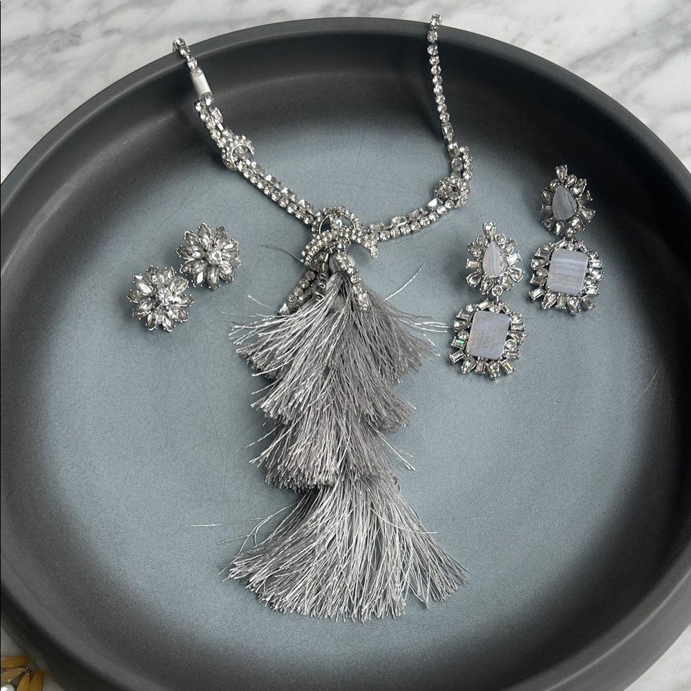 Elegant Silver Tassel Jewelry Set